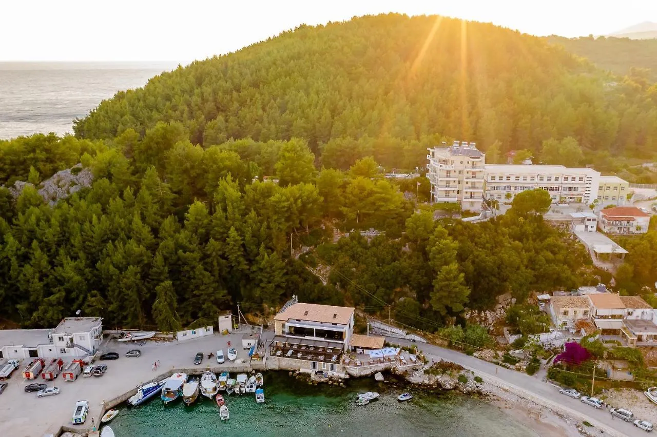 Rea Boutique Hotel Himare Albânia