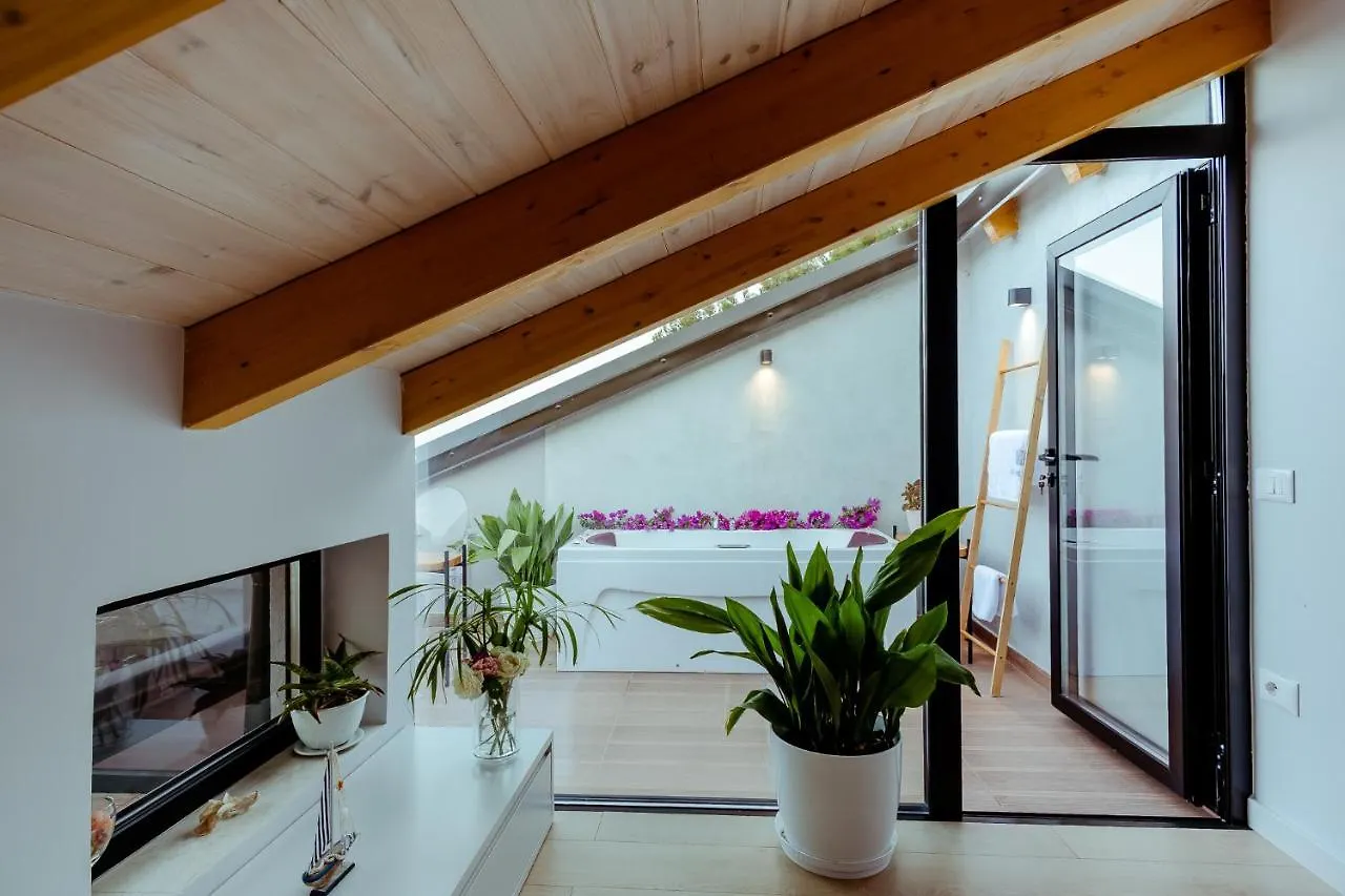 Rea Boutique Hotel Himare 5*,  Albânia